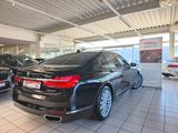 BMW 750i xDrive B&W Fond Entertainment Executive Pro - BMW 750: 750i Xdrive
