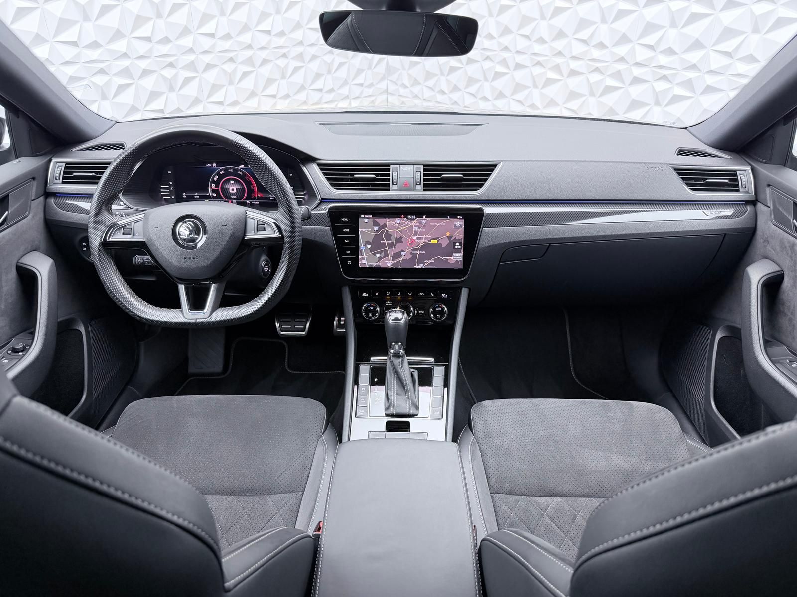 Fahrzeugabbildung SKODA SPORTLINE 2.0 TDI/VIRTUAL/R-CAM/LED/ACC/DCC/DAB+