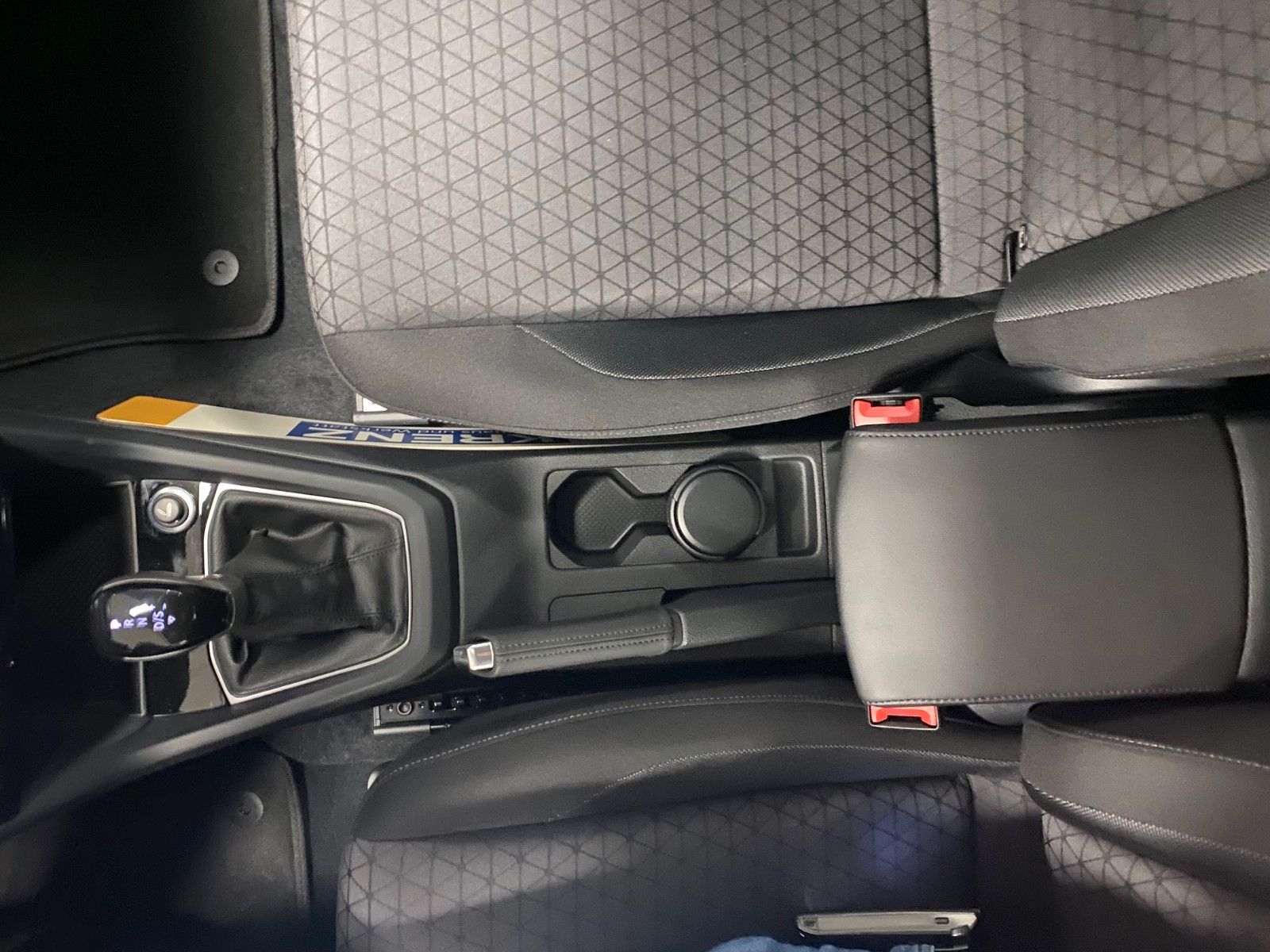 Fahrzeugabbildung Volkswagen T-Cross 1.0 TSI DSG+LIFE+SITZHEIZUNG+KLIMATRONIC