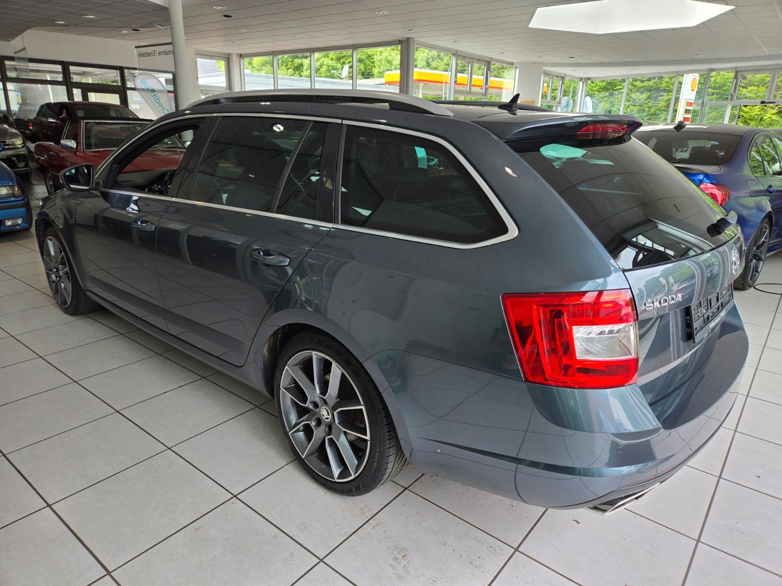 Fahrzeugabbildung SKODA Octavia Combi RS