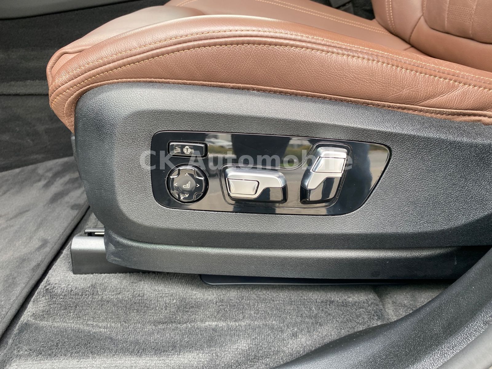 Fahrzeugabbildung BMW X5 xDrive 45e M-Sport/Head-Up/LED/ACC/360°Kam