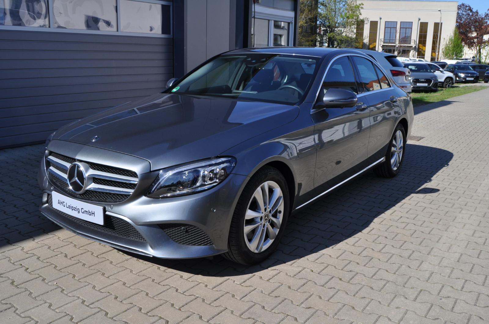 Mercedes-Benz C 300 Lim. Avantgarde LED Distronic 360° Kamera