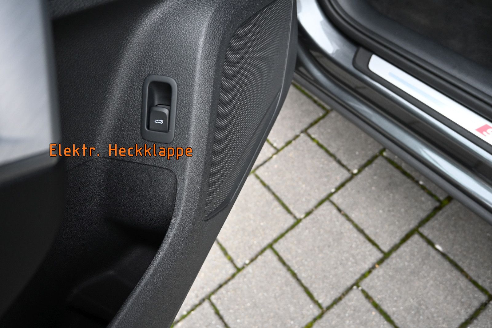 Fahrzeugabbildung Audi Q2 35 TFSI S tronic S line °ACC°AHK°KAMERA°NAVI+