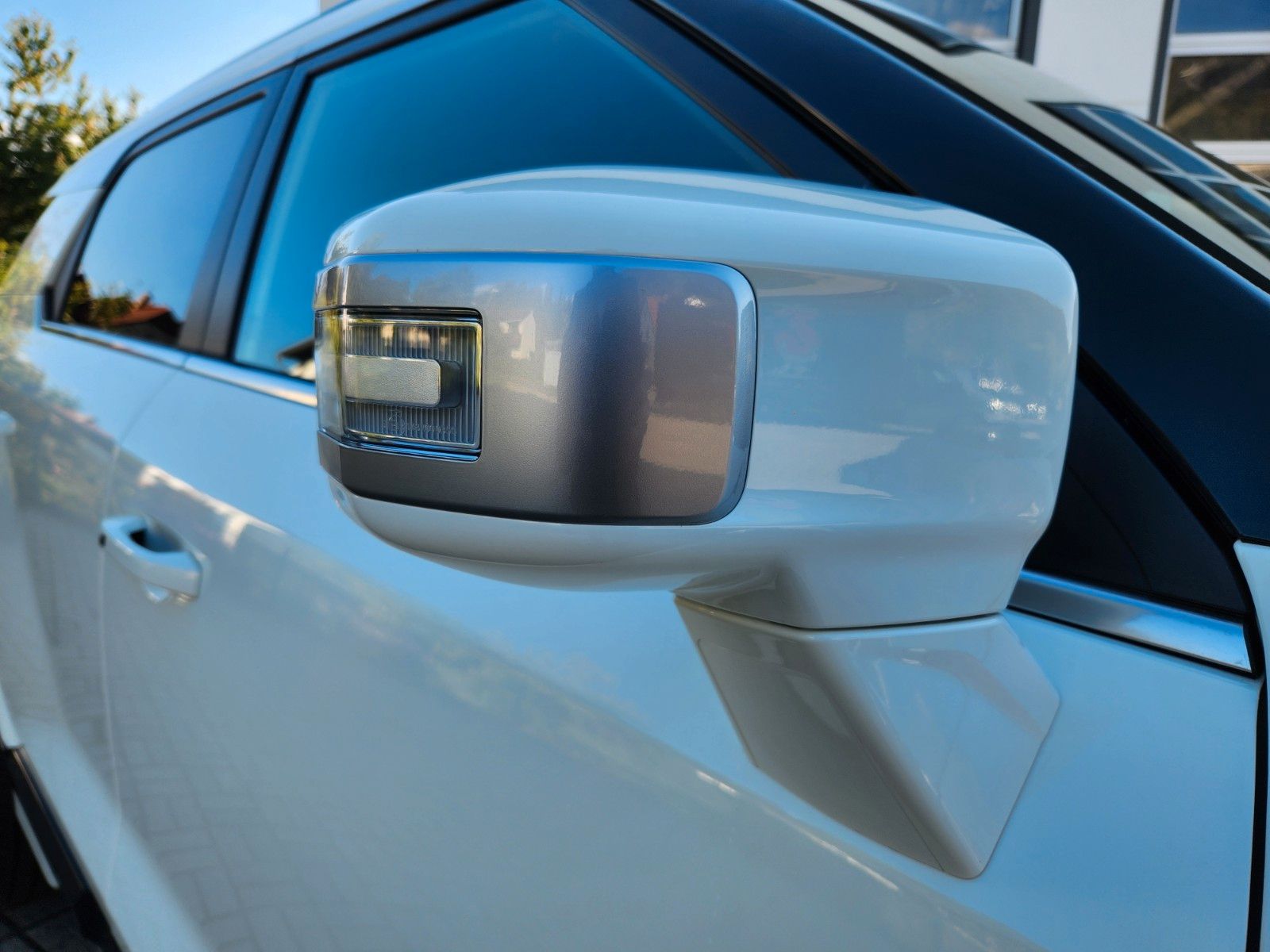 Fahrzeugabbildung KGM ACTYON+BLISS+SH VO+HI+ELEKTR.HECKKLAPPE+KAMERA H