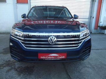 Volkswagen Touareg - 4