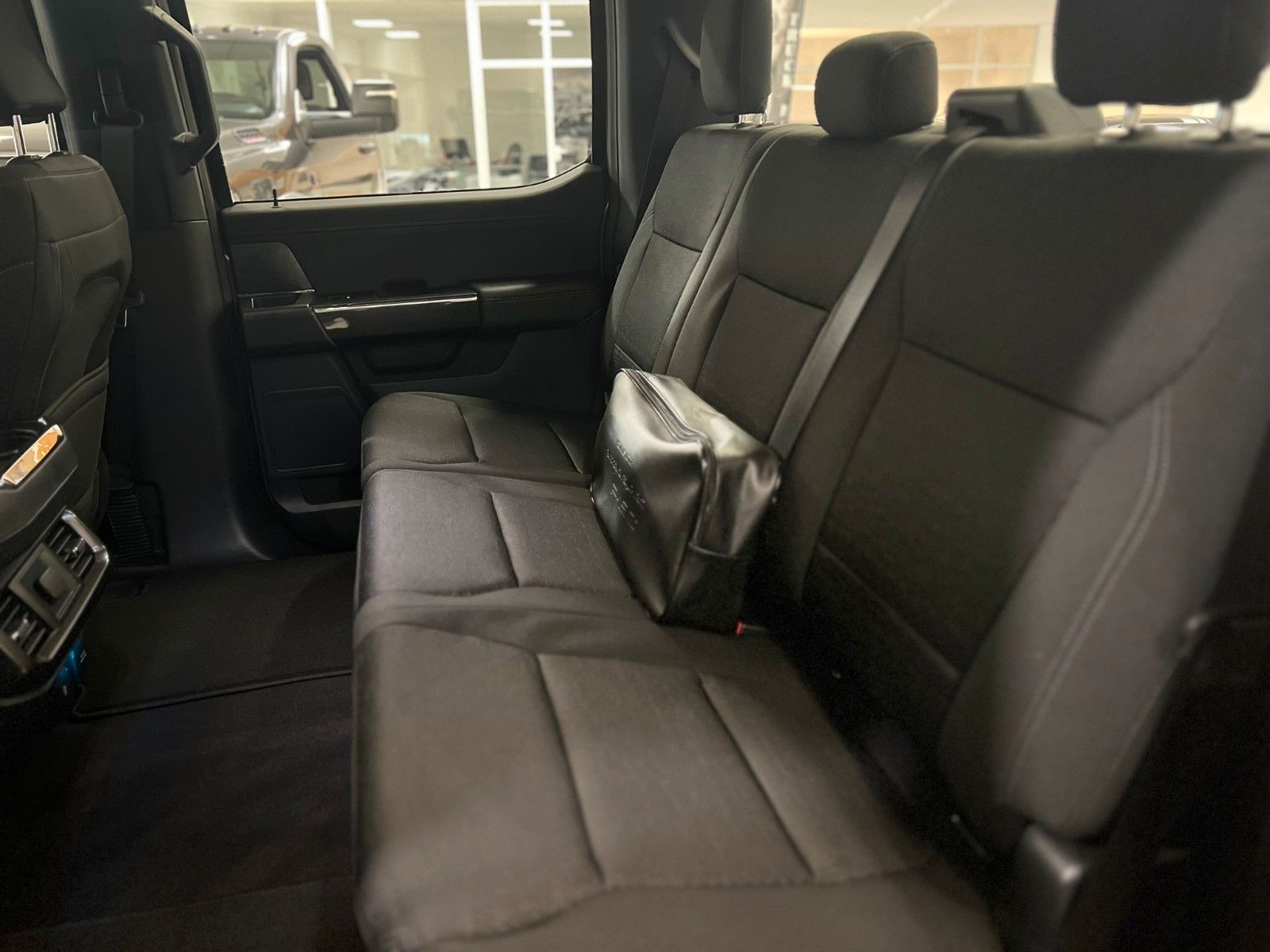 Fahrzeugabbildung Ford F-150 XLT 5.0L V8 Supercrew 5,5"