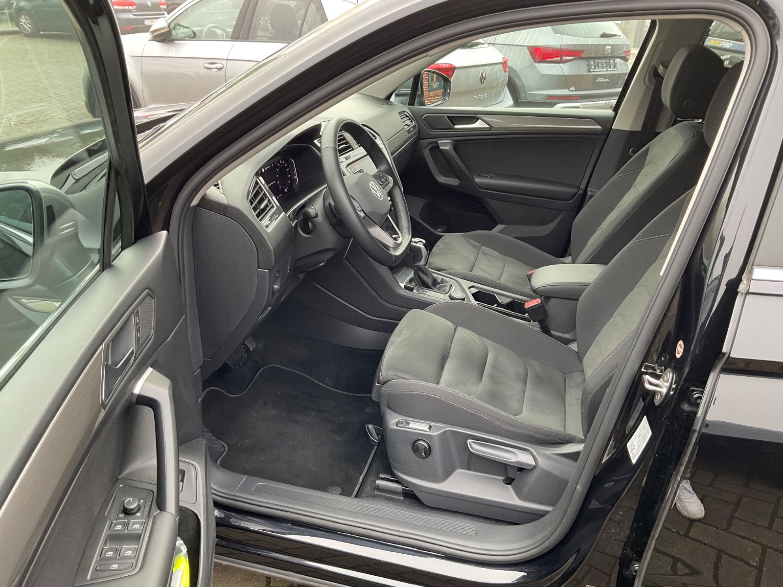 Fahrzeugabbildung Volkswagen Tiguan Allspace 2.0 TDI DSG 4M,AHK,ACC,Kamera