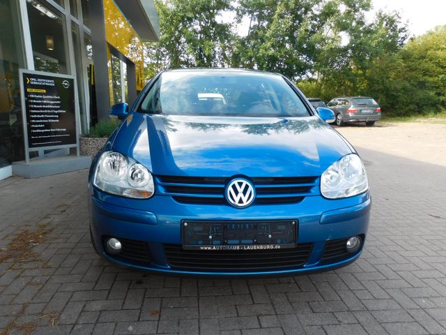 Foto: VW Golf V Lim. Tour+TÜV04/2027+AHK (Fahrzeug-Nummer 431819211)