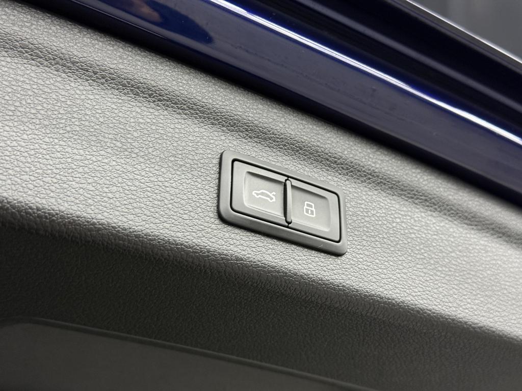 Audi Q3 40 TDI quattro S line, Foto 17 von 50
