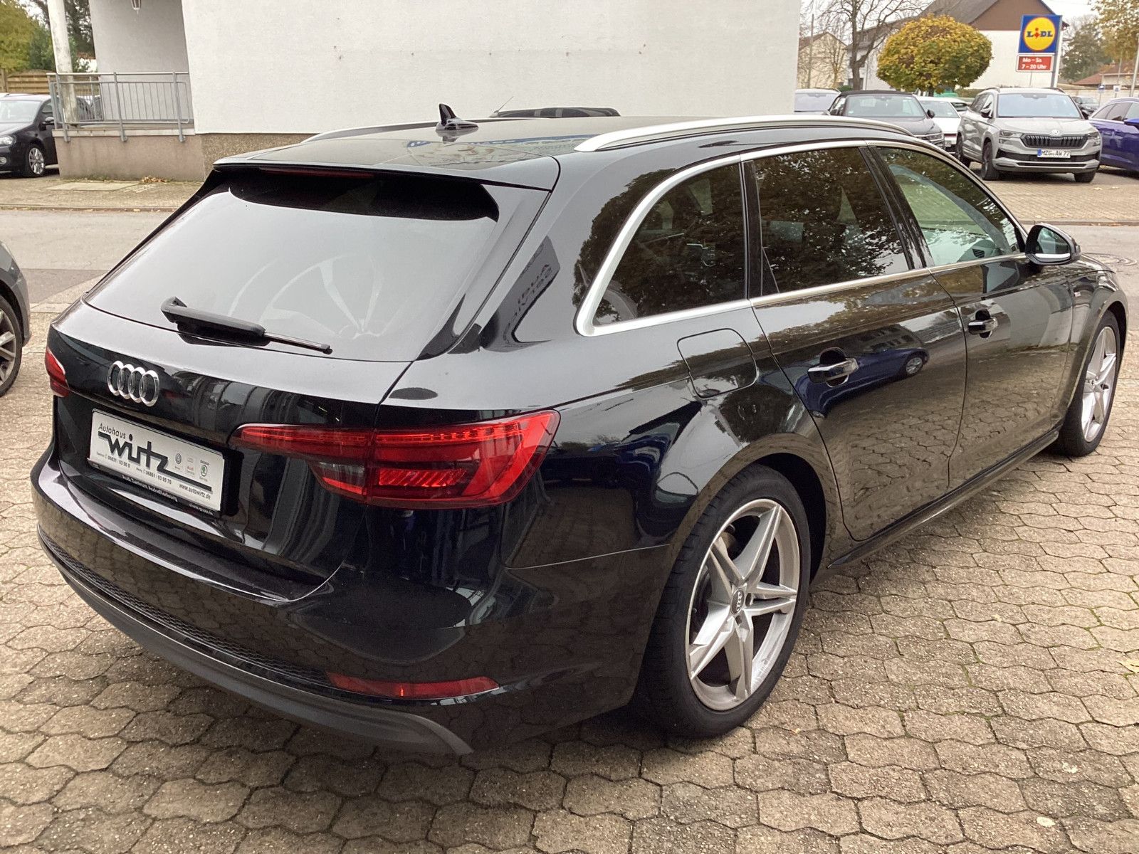 Fahrzeugabbildung Audi A4 Avant sport 2.0 TDI Navi Climatronic LED