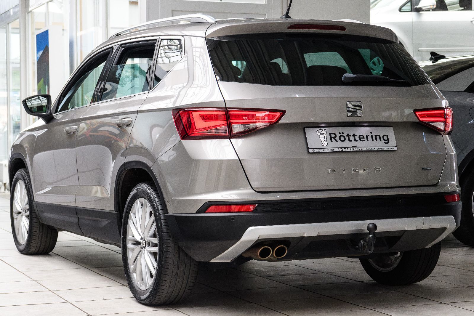 Fahrzeugabbildung SEAT Ateca Xcellence 4Drive +DSG+ Navi + AHK + Kamera