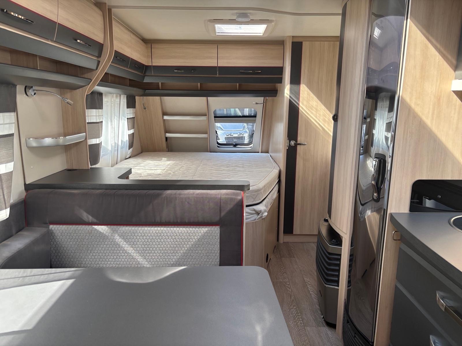 Hobby DE LUXE 560 KMFE Mover Klima E&P Hubstützen