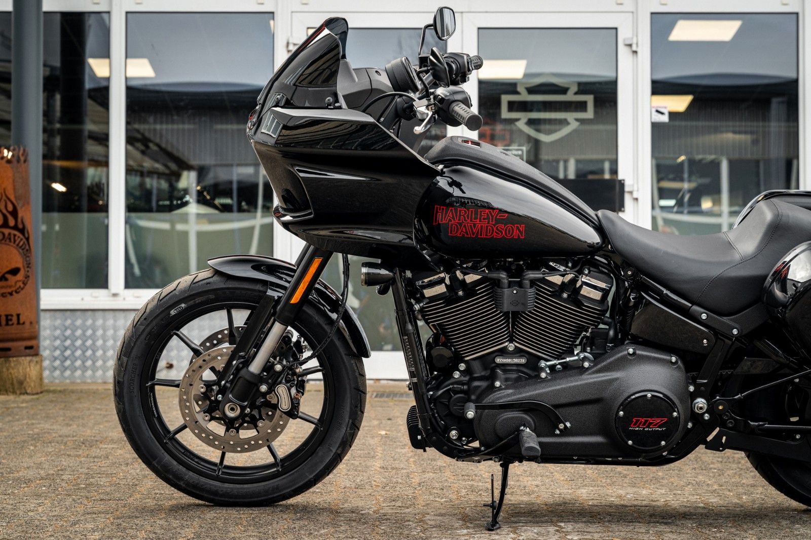 Fahrzeugabbildung Harley-Davidson FXLRST LOW RIDER ST 117 MY25 - SOFORT VERFÜGBAR