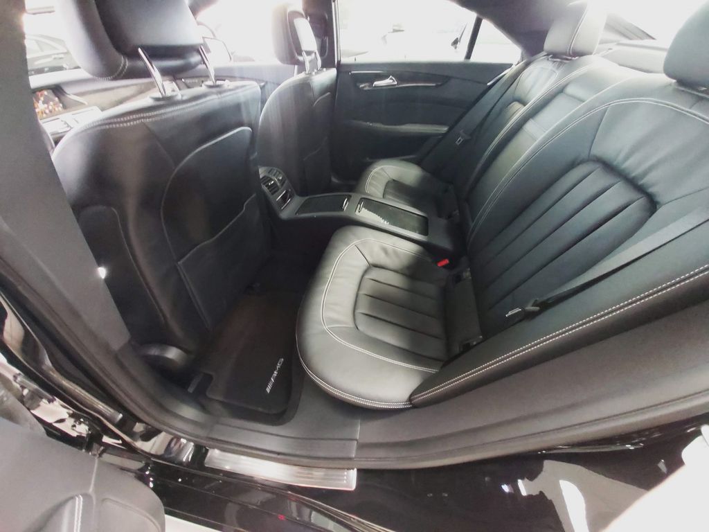 Mercedes-Benz CLS 500 Coupe AMG MEMORY TOTW LEDER AIRM DISTR