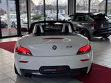 BMW Z4 Roadster sDrive 28i M Sportpaket - BMW Z4 mit Benzin-Antrieb: Weiß, Cabrio