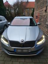 Skoda Superb Combi 2.0 TDI DSG Bi-Xenon AH... - Skoda Octavia: Super