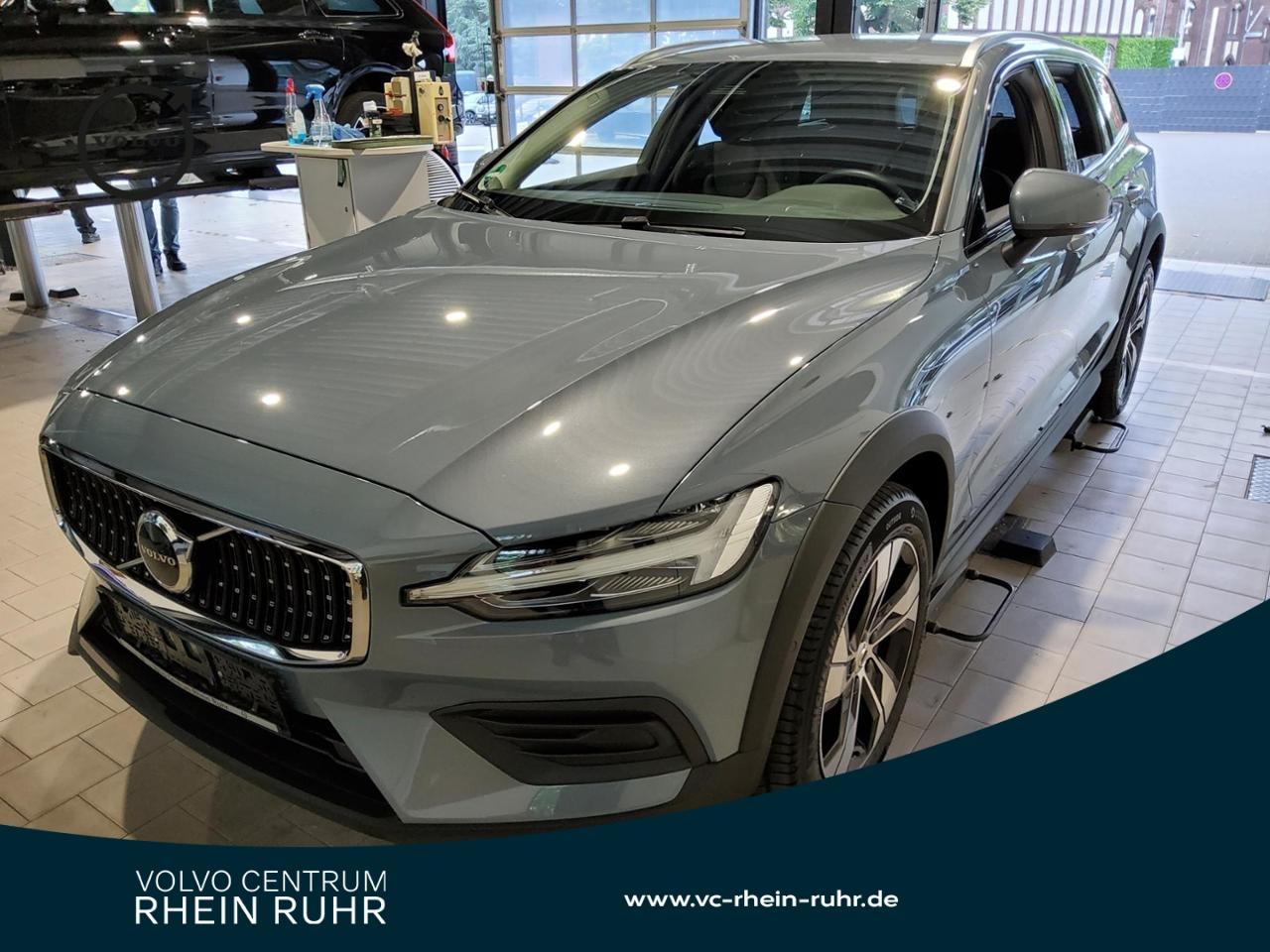 Volvo V60 Cross Country B4 (D) AWD Plus Plus+WINTERPAK