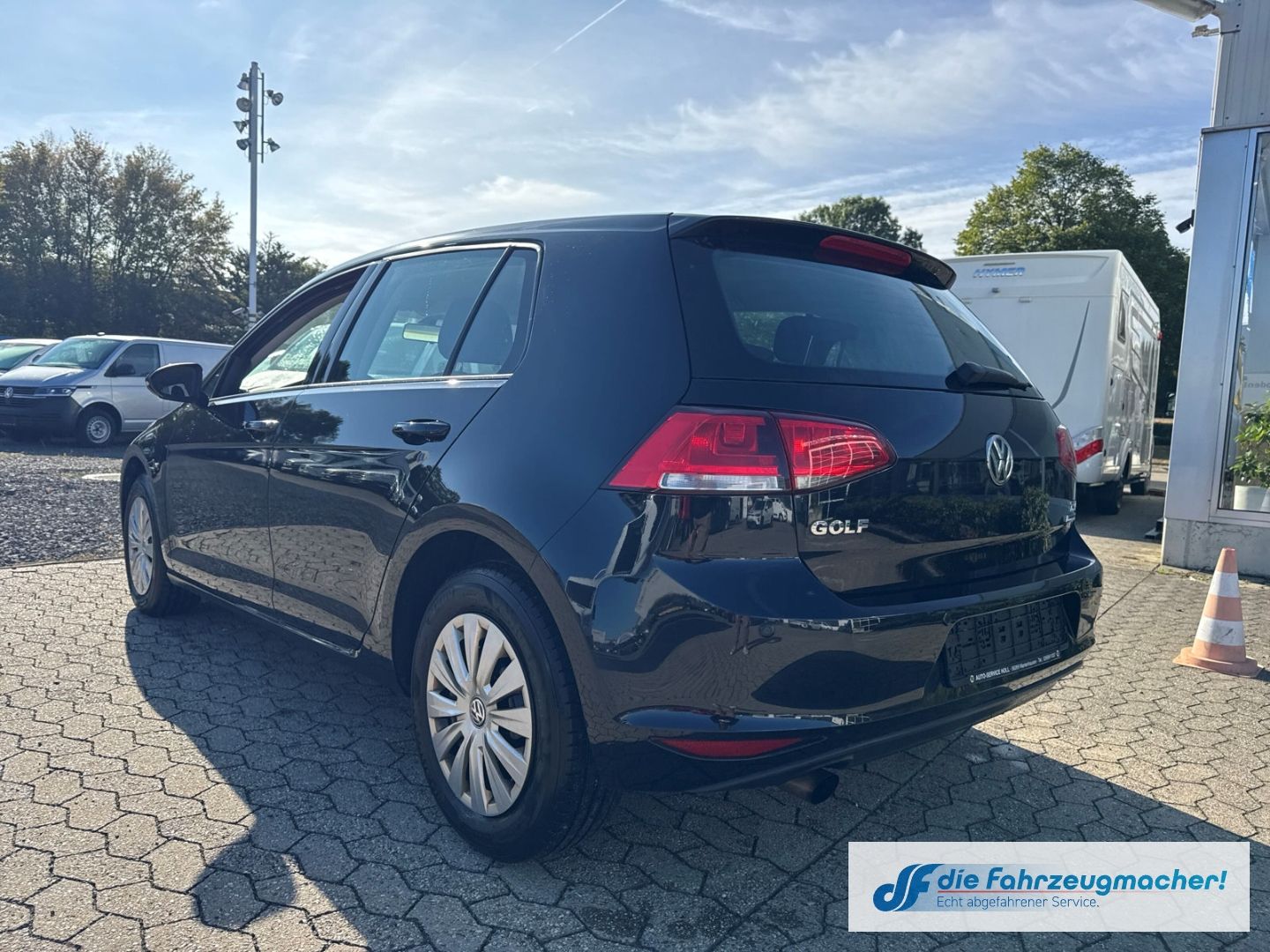 Fahrzeugabbildung Volkswagen Golf VII Trendline BMT Dyn. Kurvenlicht *EXPORT