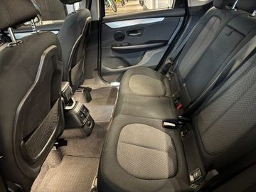 BMW 218 - 10