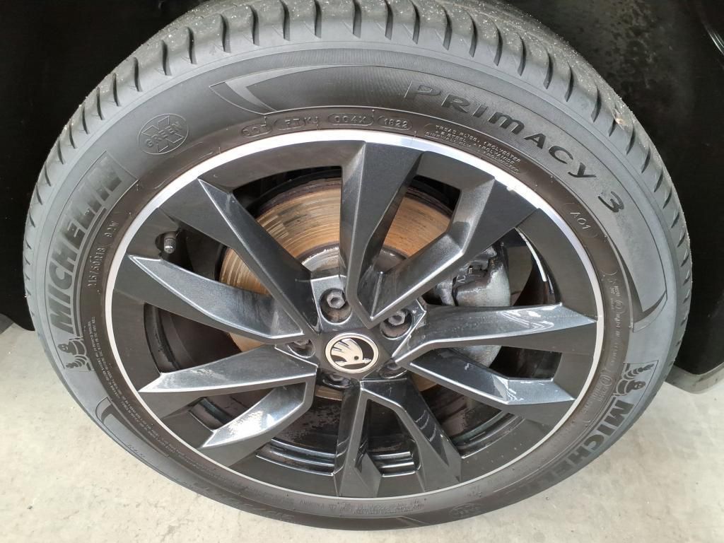Skoda Karoq Sportline 1.5 TSI CAM*WINTER*LED*NAV