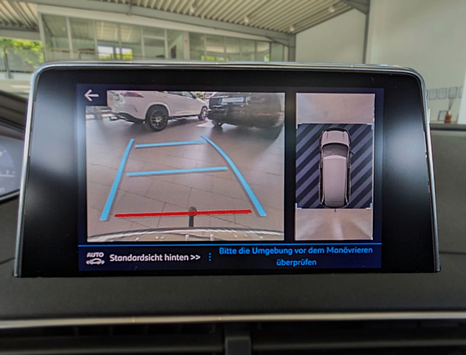 Fahrzeugabbildung Peugeot 5008 GT-LINE LEDER NAVI PANORAMA LED AHK 7-SITZE