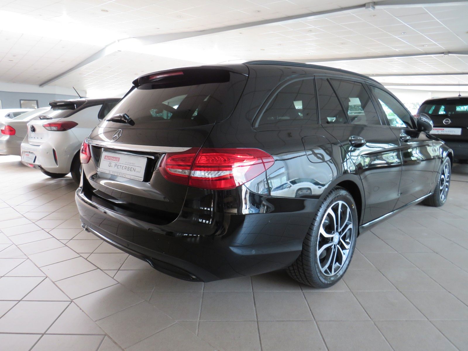 Fahrzeugabbildung Mercedes-Benz C 200Td*Night*Pano*Sound*Standh*Leder*LED *COMAN