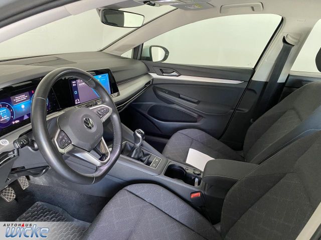 Golf VIII Variant 2.0 TDI Life NAVI KLIMA PDC LE