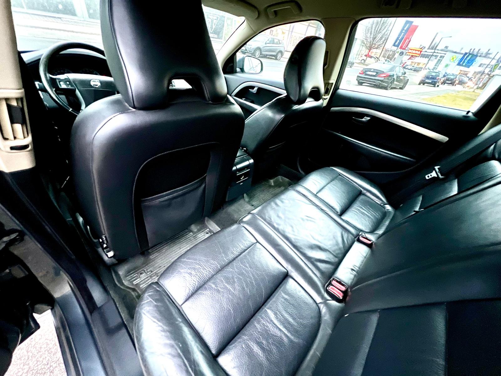 Volvo V70 2008 — photo 15