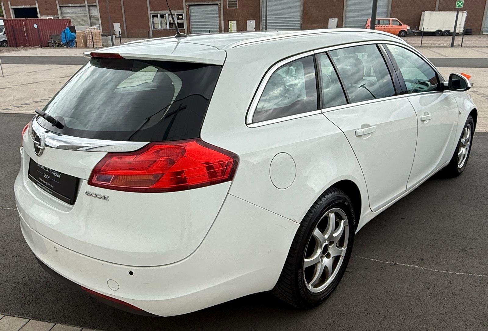 Opel Insignia 2012 — photo 5