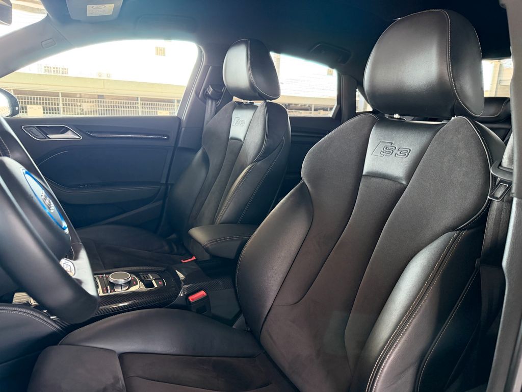 AUDI S3 Lim. KW-Fahrwerk/19 Zoll/ Klappenauspuff AUDI S3 Lim. KW-Fahrwerk/19 Zoll/ Klappenauspuff