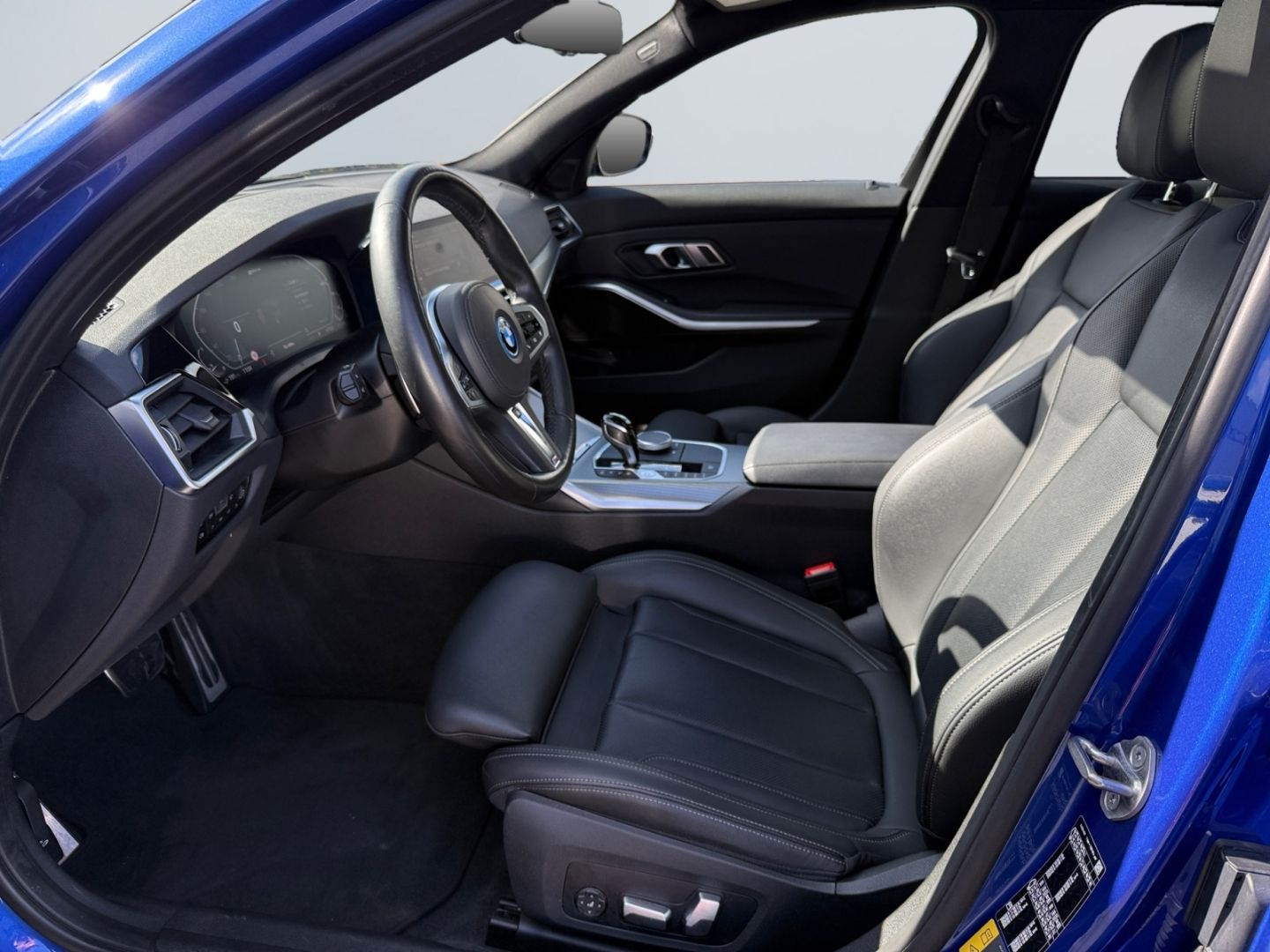 BMW 330 e xDrive M Sport Touring Laser Pano HuD 360° foto 9