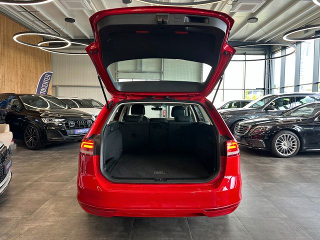 Volkswagen Passat Variant *Massage*Keyless*Tempo*Navi*