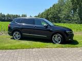 Volkswagen Tiguan Allspace 2.0 TDI SCR 176kW DSG 4MOTIO... - Volkswagen Tiguan Allspace mit Diesel-Antrieb: Schwarz, Head-Up Display