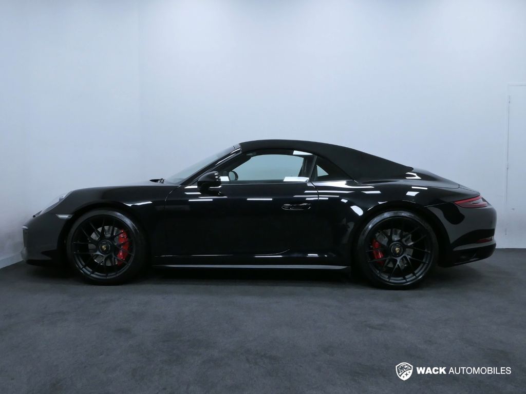 PORSCHE 911 2018