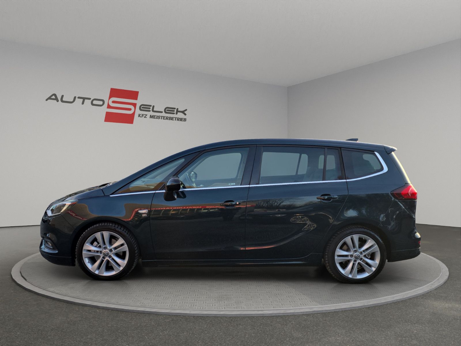 Fahrzeugabbildung Opel Zafira Tourer 7-SiTZER+AUTOMATiK+KAMERA+PANORAMA