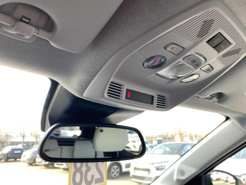 Fahrzeugabbildung Citroën C3 Aircross *Automatik* 145 MAX *Ganzjahresreife