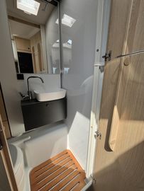 Sunlight Adventure T 67 8G Autom. TV Paket Combi 6E