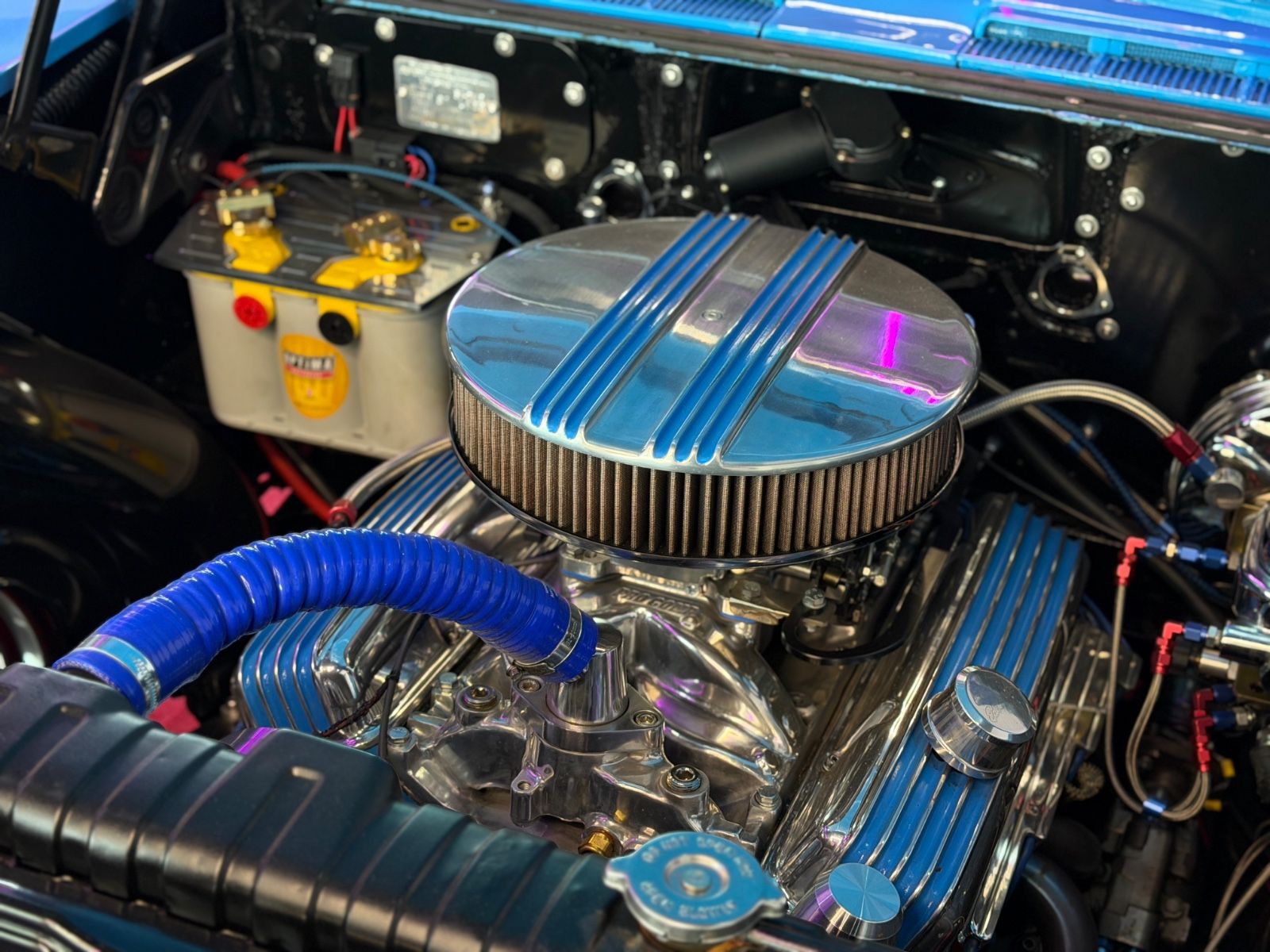 4-Door Holiday Sedan Super 88