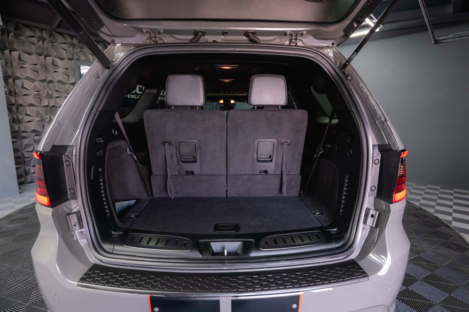 Fahrzeugabbildung Dodge Durango 5.7 V8 R/T 4x4 Night-Paket Modell 22 ACC