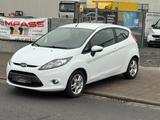 Ford Fiesta Champions Edition - Ford Fiesta mit Benzin-Antrieb: Limousine, Champ