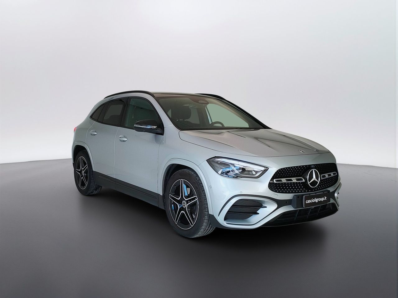 Mercedes-Benz GLA-H247 2023 - GLA 200 d AMG Line imagem 3