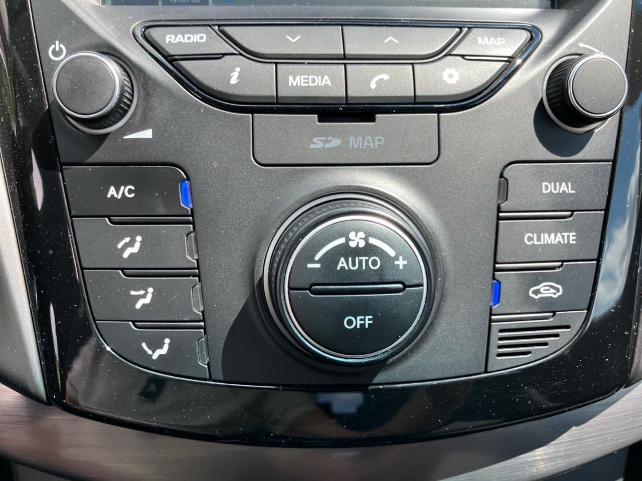 Fahrzeugabbildung Hyundai i40 TREND SHZ*LHZ*NAVI*USB*
