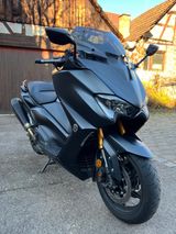 Yamaha TMAX 560 - YAMAHA SCHWARZ TMAX