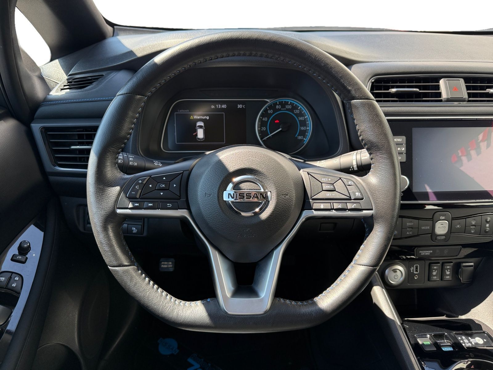 Fahrzeugabbildung Nissan Leaf ZE1 40kWh 360º*ACC*CARPLAY
