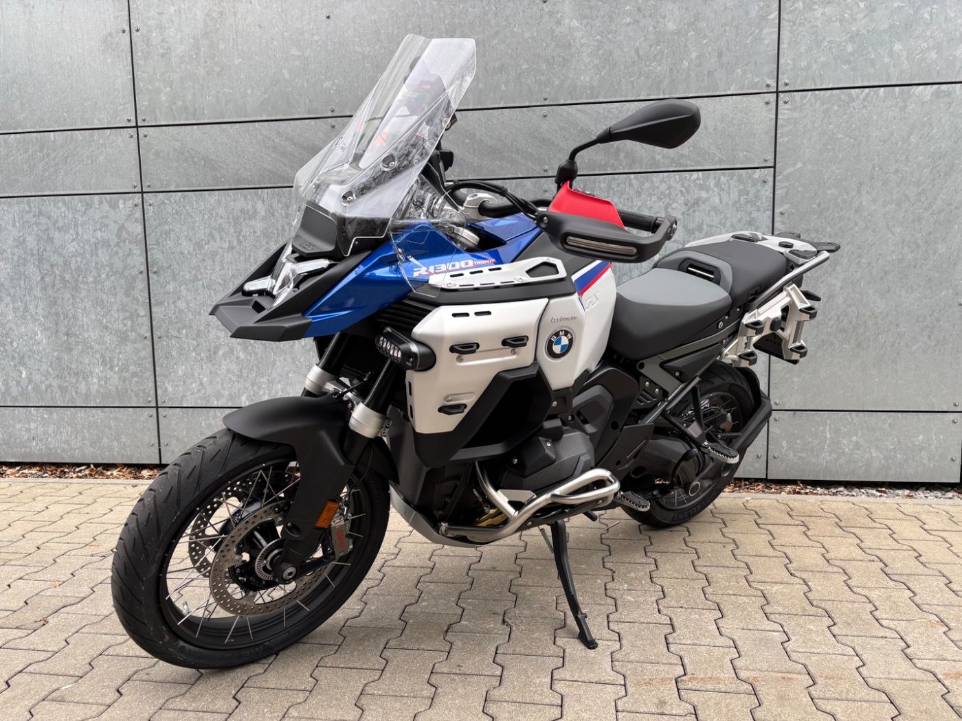 Fahrzeugabbildung BMW R 1300 GS Adventure Trophy ASA 3 Pakete Adaptive