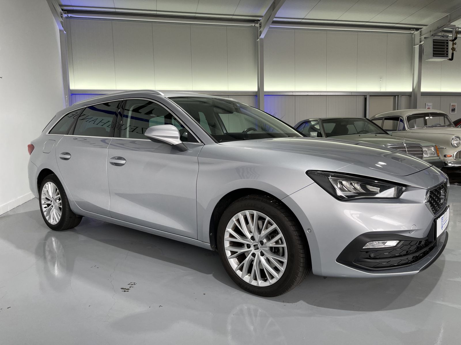 Fahrzeugabbildung SEAT Leon Xcellence 2.0 TDI*AHK*LED*Cam*Navi*
