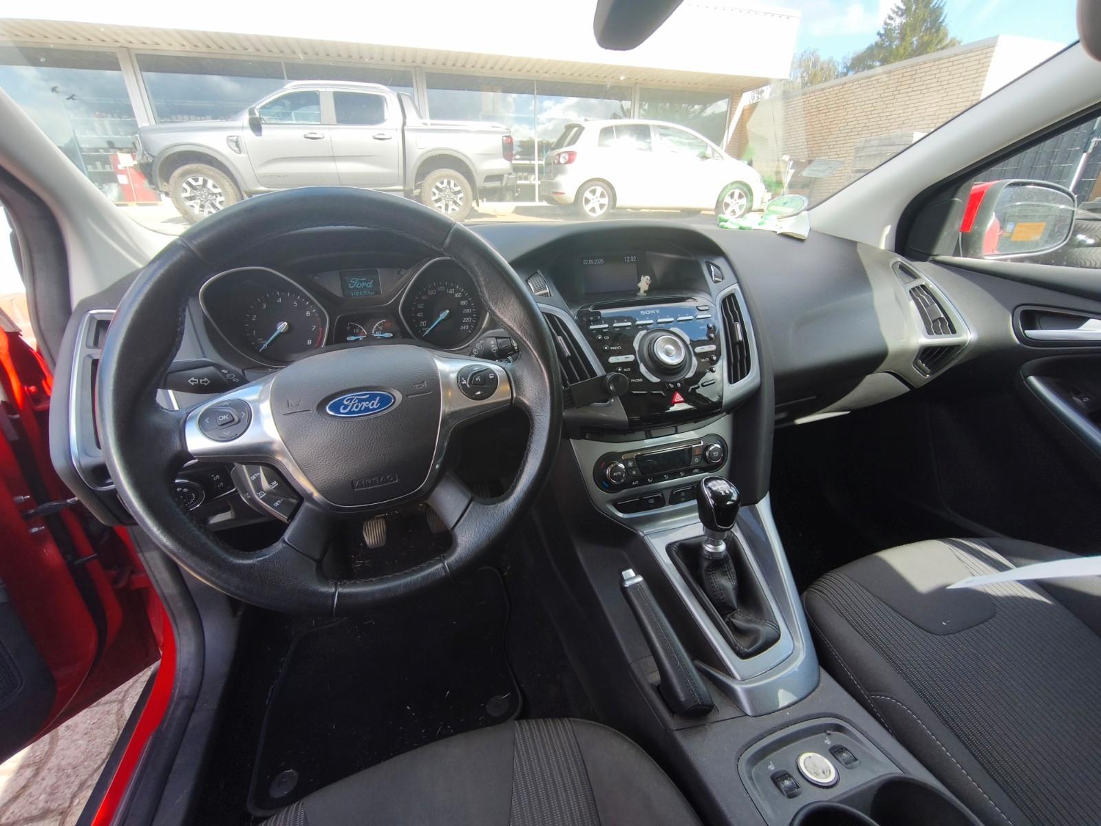 Ford Focus 2012 — photo 5