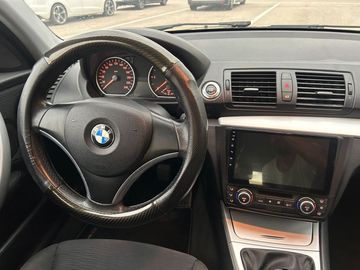 BMW 118 - 9