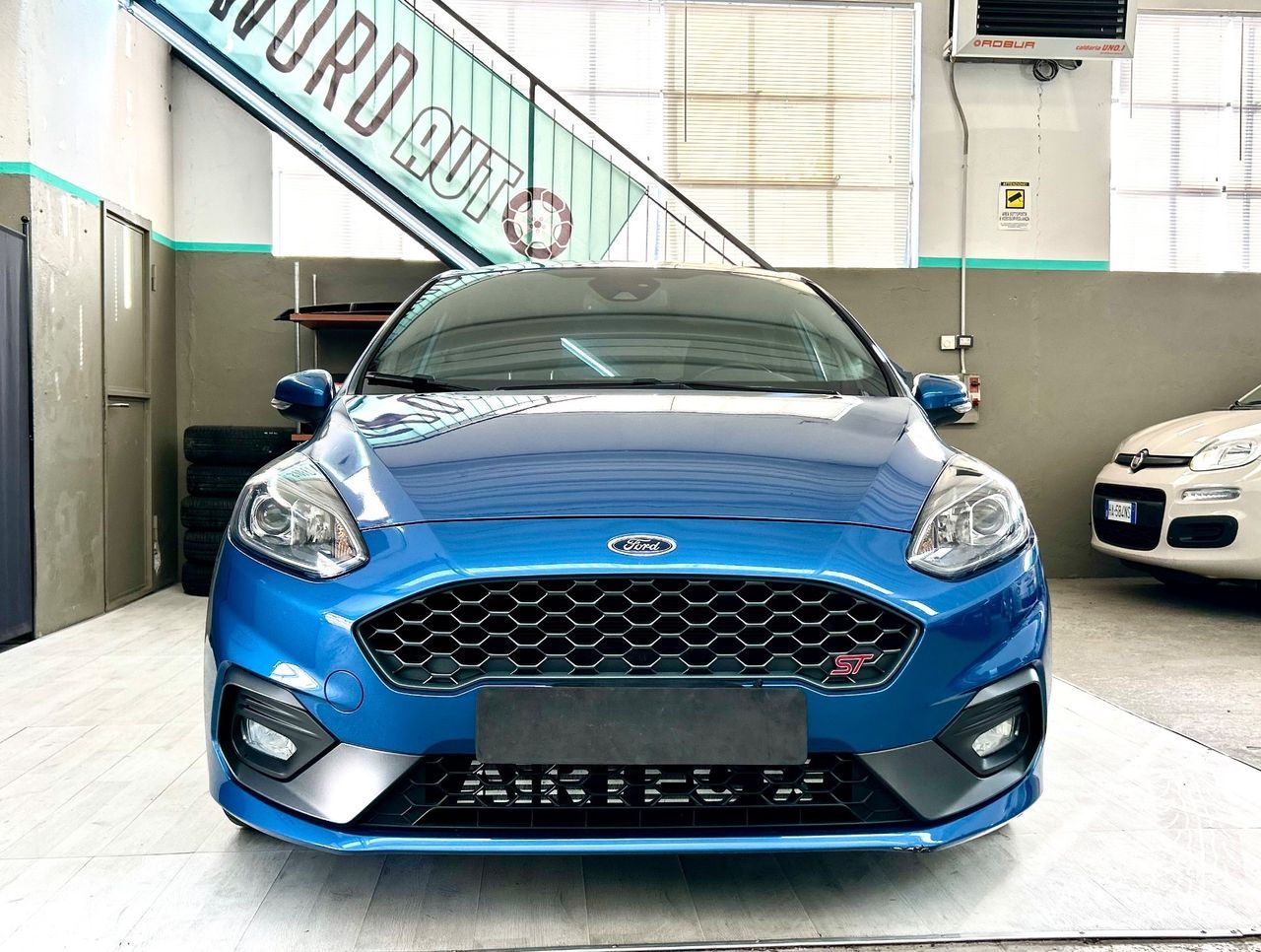 Ford Fiesta 1.5 Ecoboost 200 CV 5 porte ST imagem 2