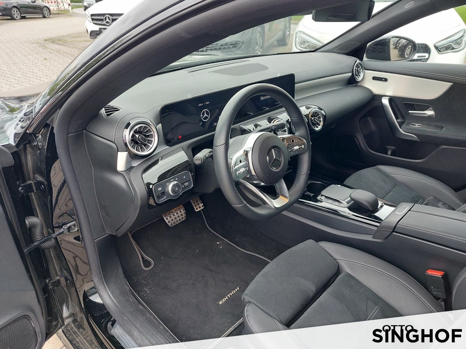 Fahrzeugabbildung Mercedes-Benz CLA 250e AMG +AHK+dynam.LED+Rü Kam+Ambiente+Navi